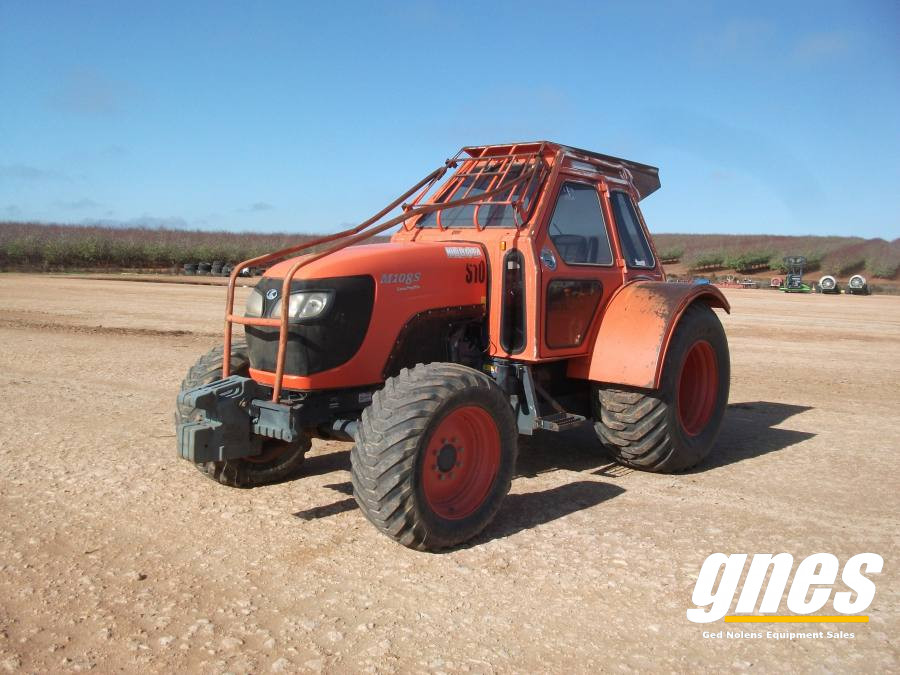 This image has an empty alt attribute; its file name is kubota-m108s-fwa-cab-tractor-2-2.jpg